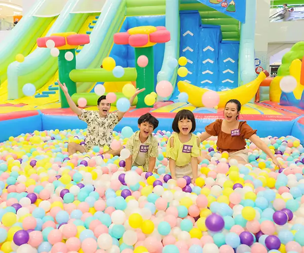 bounce-around-sg-carousel-4