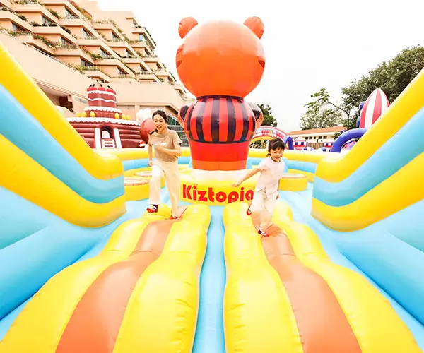 holiday-village-hk-carousel-4