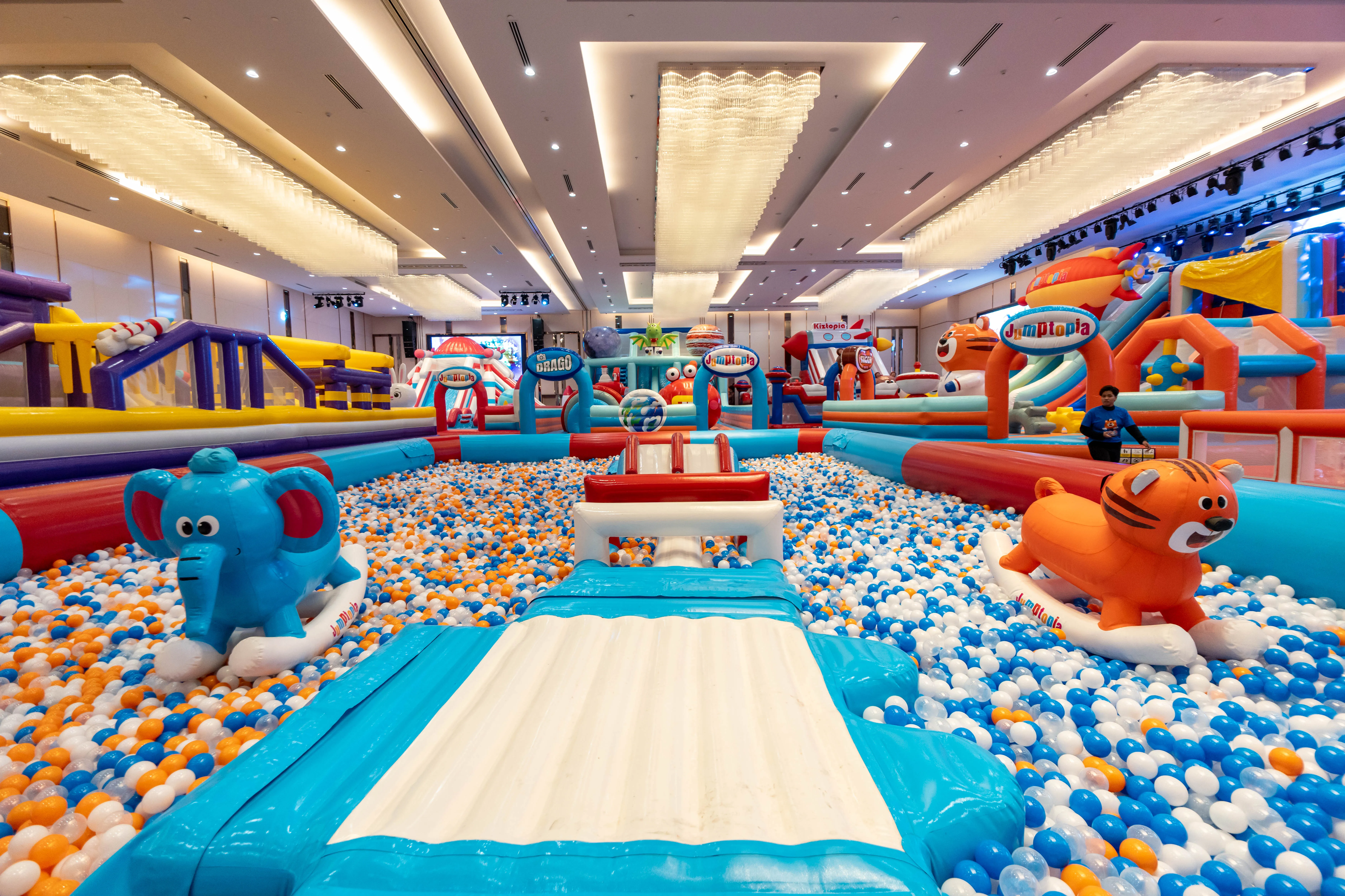 jumptopia-carousel-5
