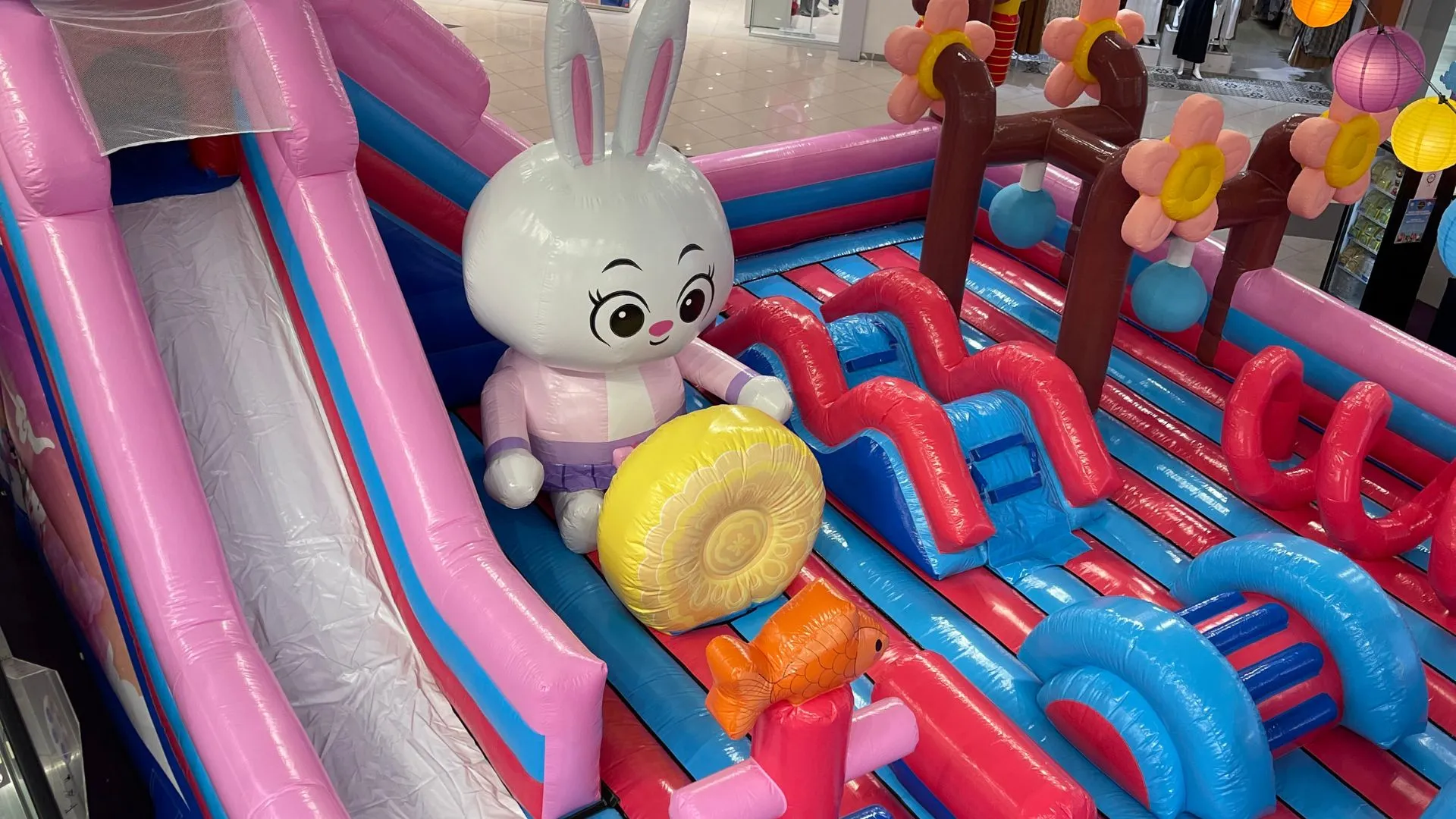 Kiztopia Friends character inflatable slides